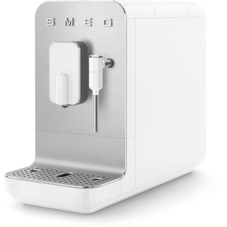 Smeg Espressomaskine BCC02WHMEU
